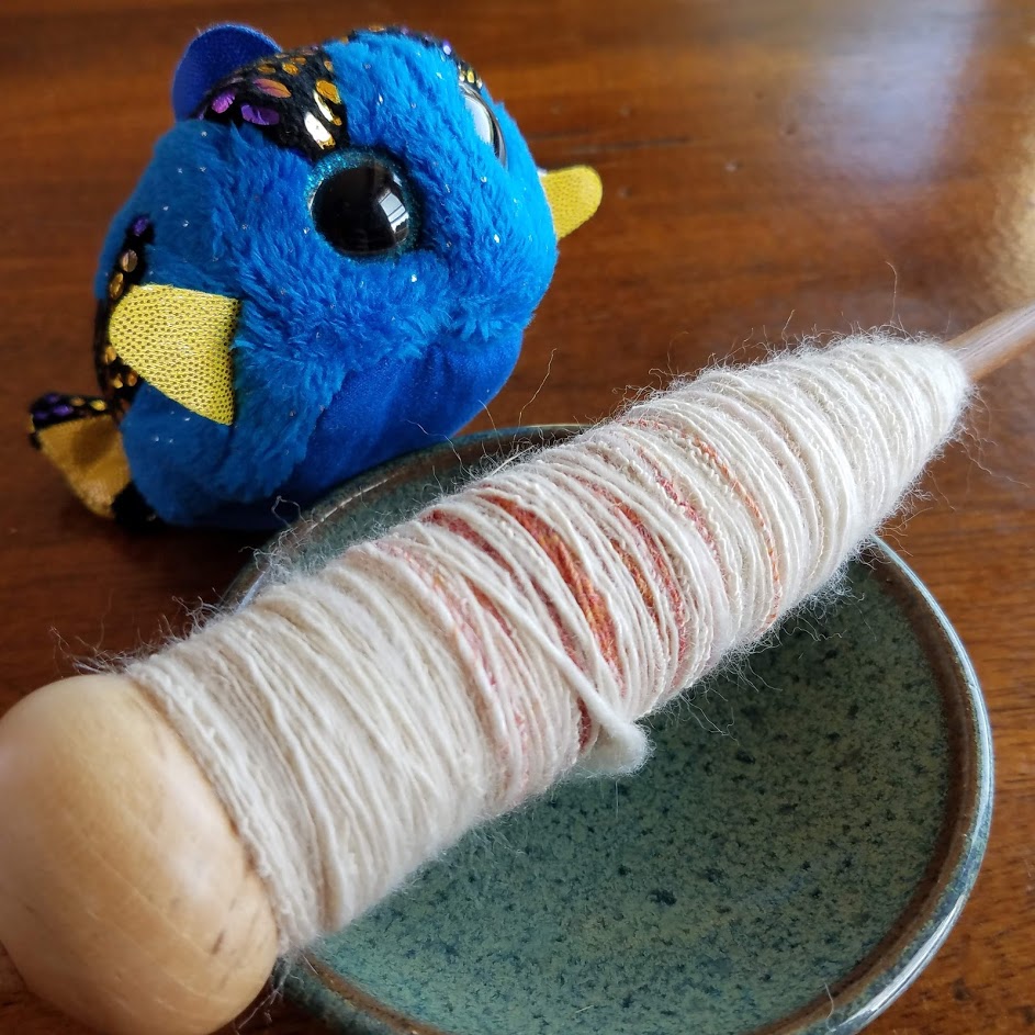 Tour de Fleece 2019 - Day 18, Dory encourages me with the Peach Gummies project