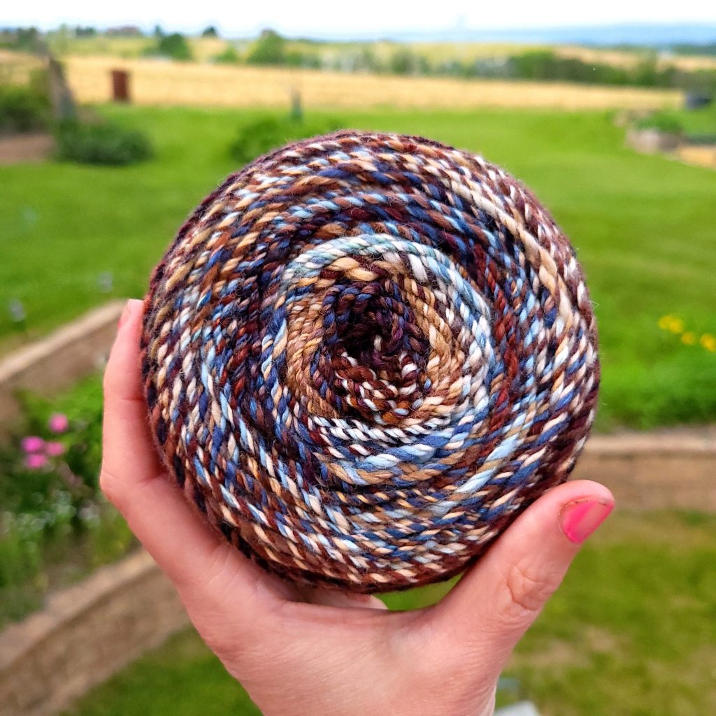 My fractal yarn was prettier in a cake, rather than a skein, because it helped demonstrate the color transitions