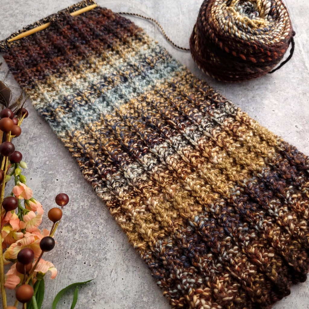 A simple knitting pattern shows off the fractal yarn's color transitions