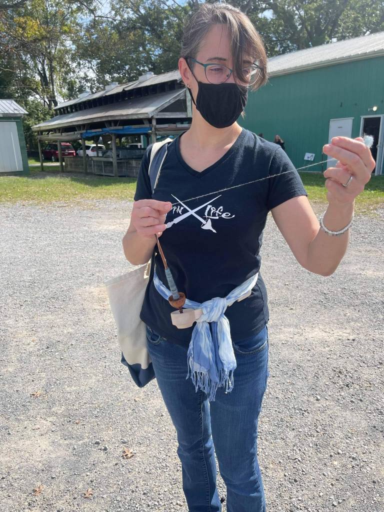 Yes, I can walk and spin supported at the same time ... but not chew gum