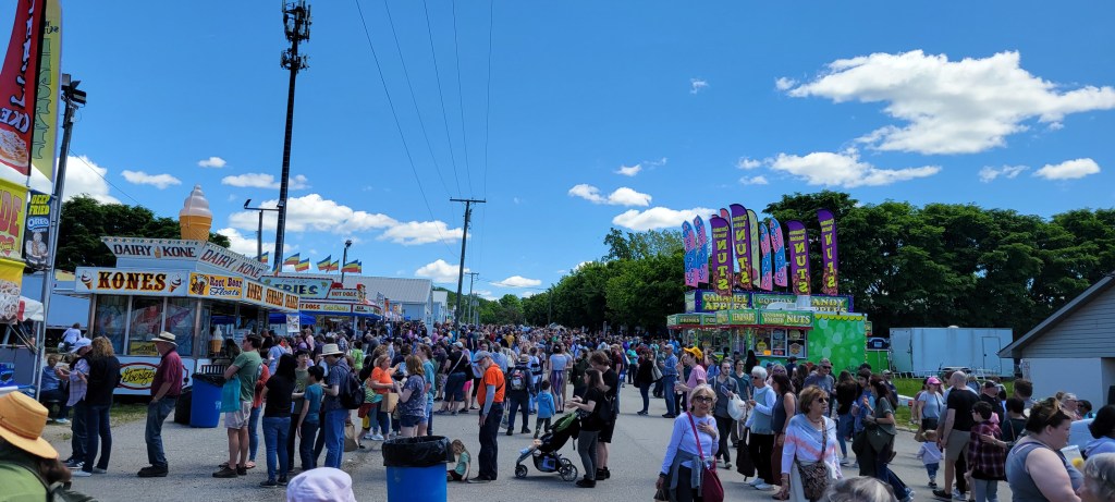 The afternoon crowds at Maryland Sheep and Wool Festival on Saturday